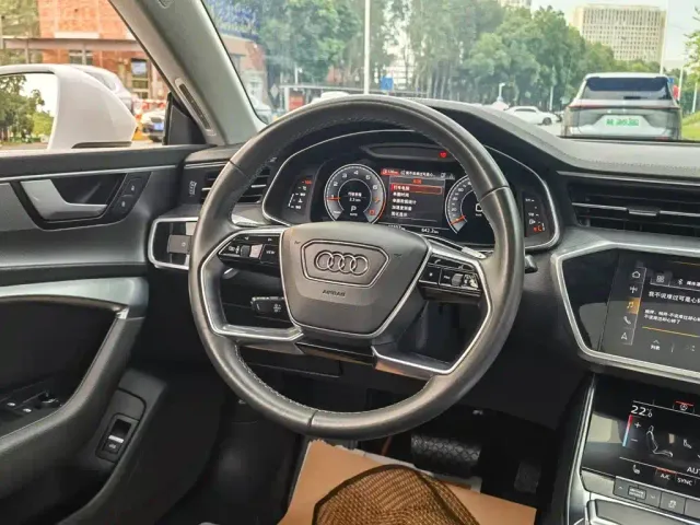Audi A7L — Фото автомобиля 11