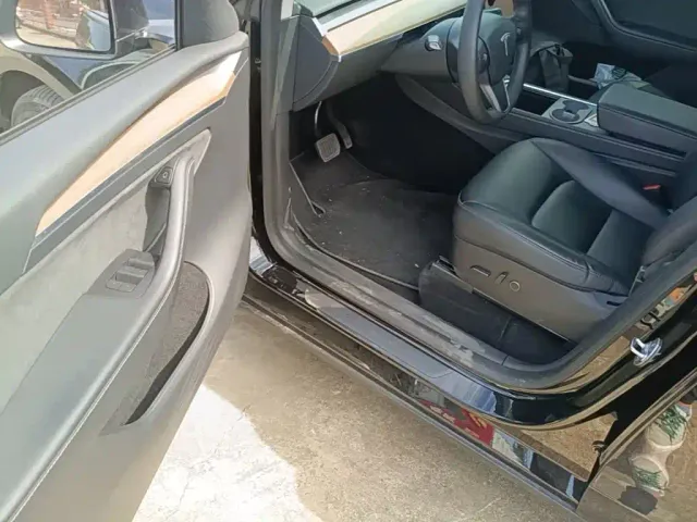 Tesla Model Y — Фото автомобиля 15