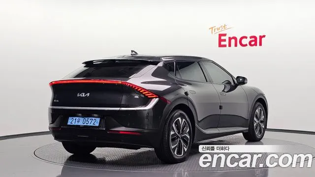 Kia EV6 — Фото автомобиля 2