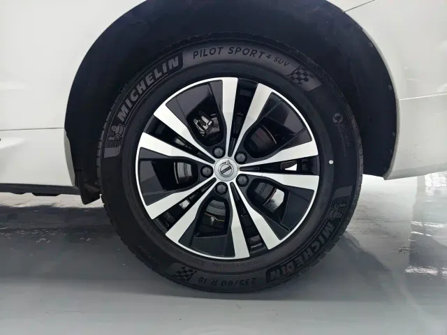 Volvo XC60 — Фото автомобиля 6