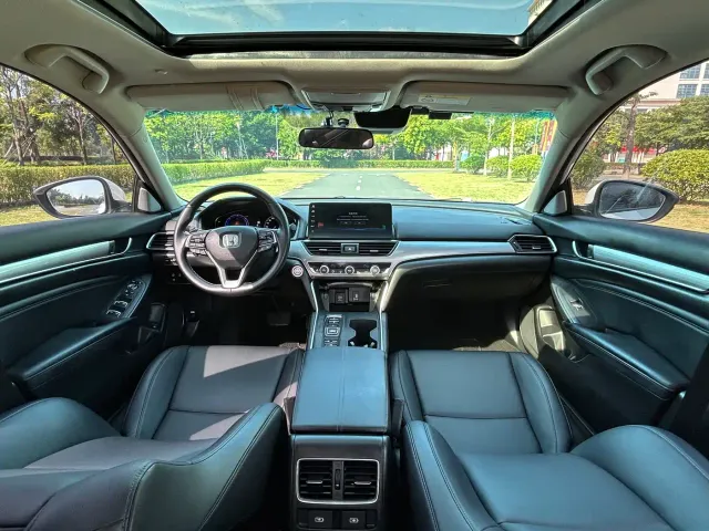 Honda Accord — Фото автомобиля 5