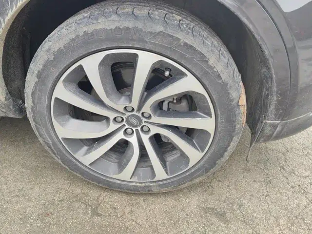Land Rover Discovery Sport — Фото автомобиля 6