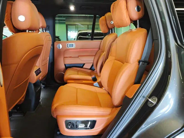 Li Auto L8 — Фото автомобиля 5