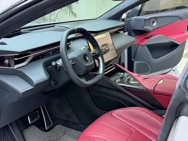 Lotus Eletre — Фото автомобиля 2