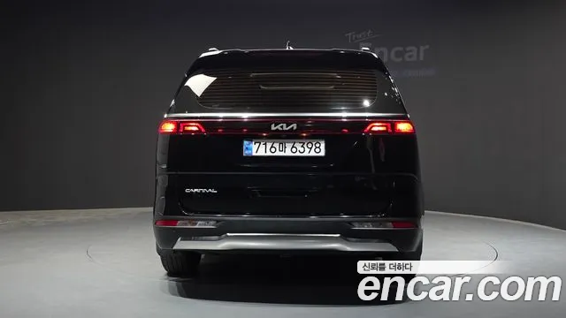 Kia Canival Carnival 4 поколение Дизель 11 мест Signature — Фото автомобиля 4