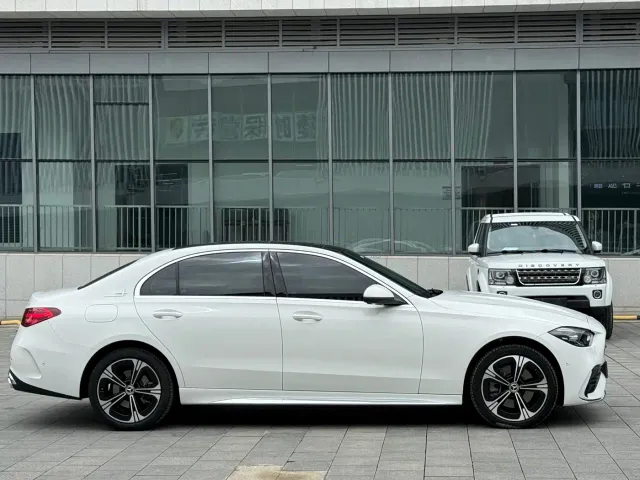 Mercedes-Benz C-Class — Фото автомобиля 4