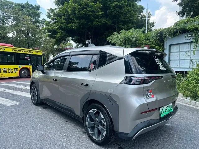 GAC Aion Y — Фото автомобиля 6