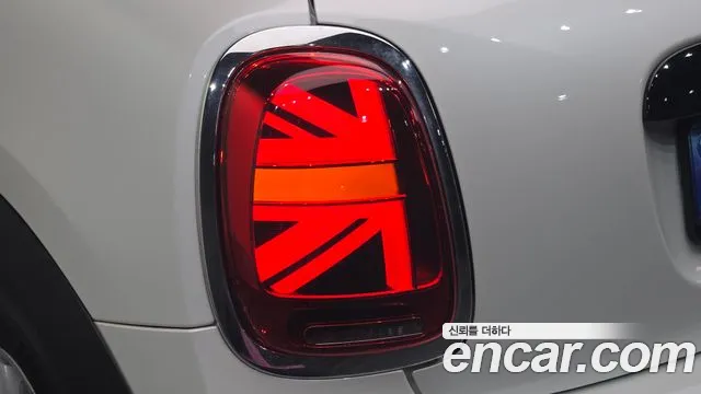 Mini Cooper Cooper Classic Plus Launch Pack — Фото автомобиля 20