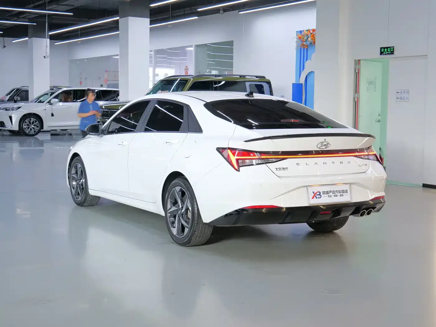 Hyundai Elantra 2022 240TGDi DCT LUX Premium Edition — Фото автомобиля 5