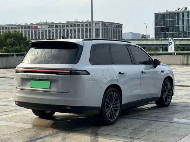 Leapmotor C16 — Фото автомобиля 5