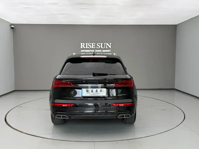 Audi Q5L — Фото автомобиля 12