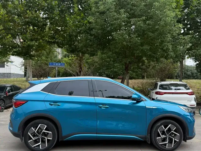 BYD Yuan PLUS — Фото автомобиля 8