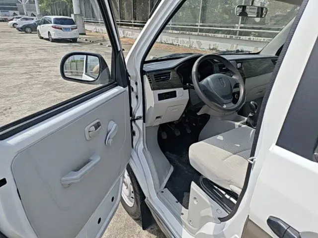 Jinbei New Hiace X30L — Фото автомобиля 15