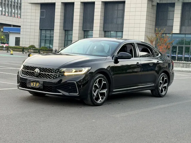 Фотография автомобиля — Volkswagen Passat