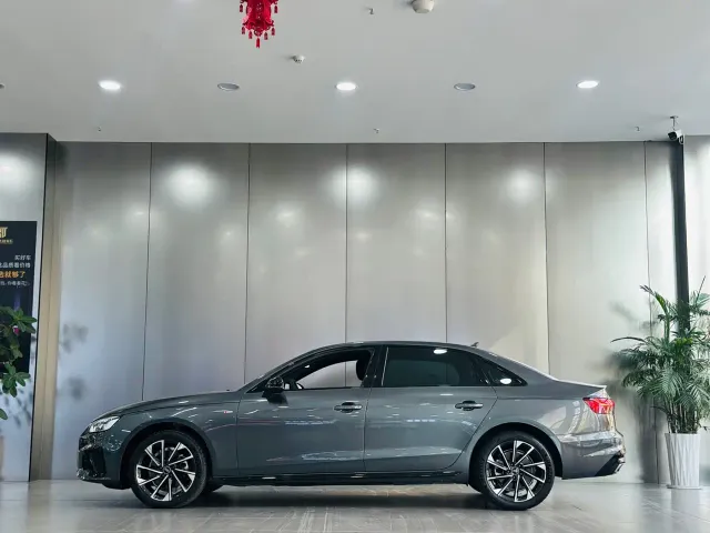 Audi A4L — Фото автомобиля 9
