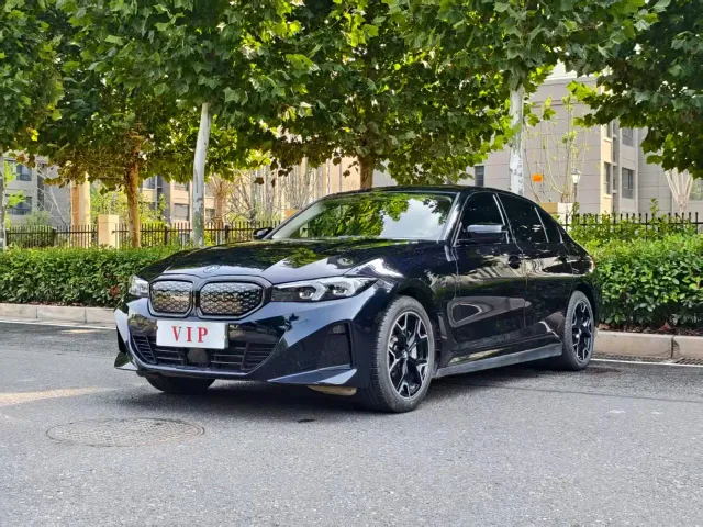 Фотография автомобиля — BMW i3