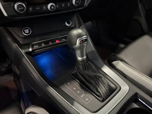 Audi Q3 — Фото автомобиля 11