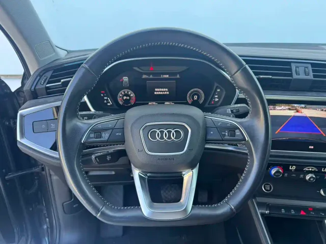 Audi Q3 — Фото автомобиля 11