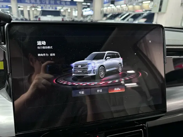 GAC Trumpchi GS8 — Фото автомобиля 15