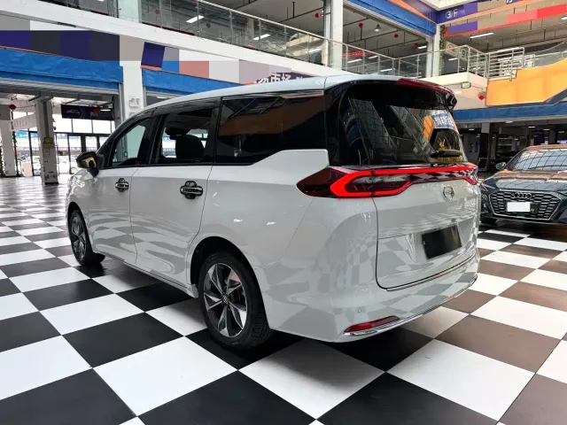 GAC Trumpchi M6 — Фото автомобиля 18
