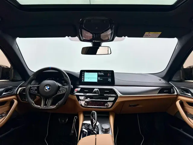 BMW 5 Series — Фото автомобиля 15