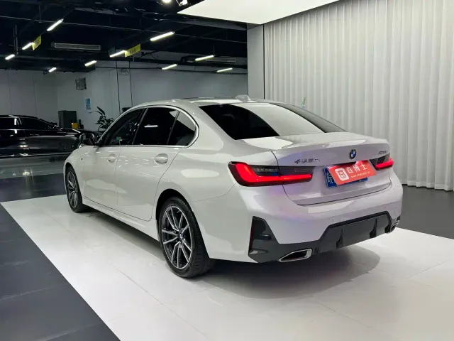 BMW 3 Series — Фото автомобиля 11