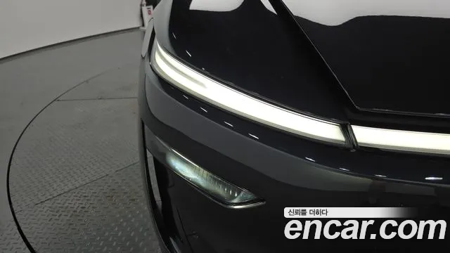 Tesla Model Y — Фото автомобиля 5