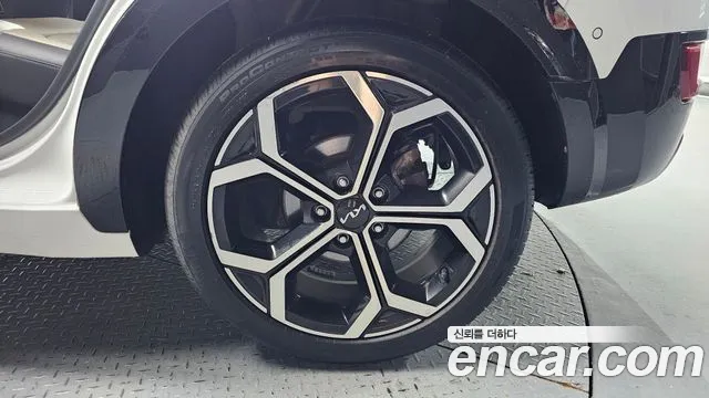 Kia Niro The All New Niro Signature — Фото автомобиля 5
