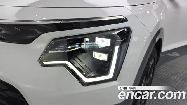 Kia Niro — Фото автомобиля 7