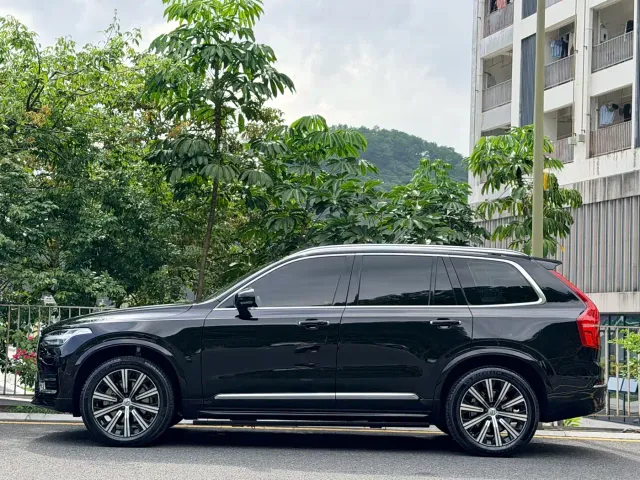 Volvo XC90 — Фото автомобиля 6