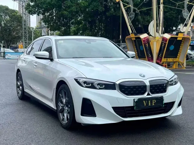 BMW i3 — Фото автомобиля 3