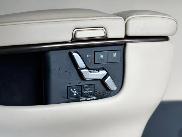 Toyota Alphard — Фото автомобиля 17