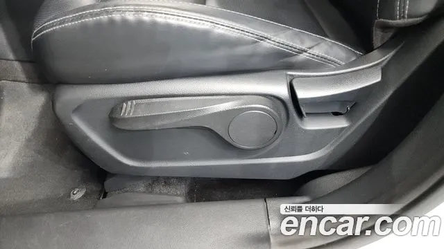 KG_Mobility_Ssangyong Torres Torres Бензин 1.5 2WD — Фото автомобиля 27