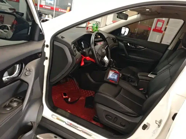 Nissan X-Trail — Фото автомобиля 15