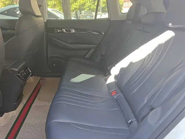 Geely Galaxy E5 — Фото автомобиля 16