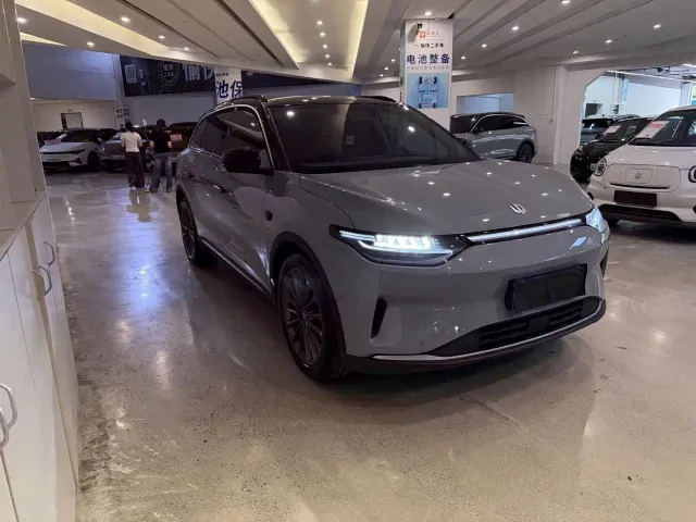 Leapmotor C11 — Фото автомобиля 3
