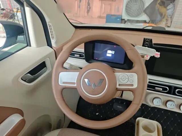 Wuling Hongguang Mini EV — Фото автомобиля 6