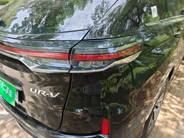 Honda UR-V — Фото автомобиля 7
