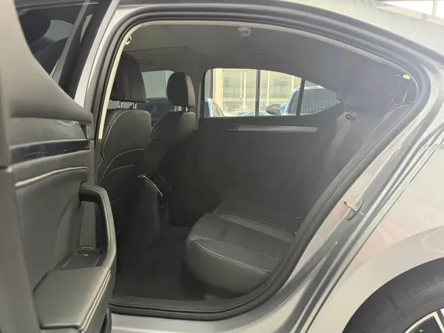 Skoda Superb — Фото автомобиля 5