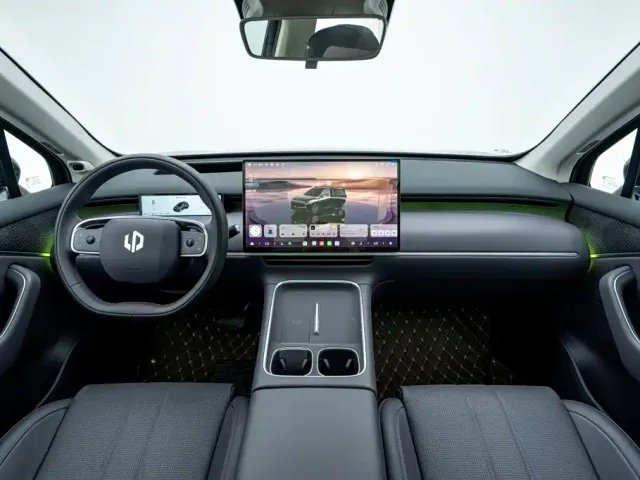 Leapmotor C10 — Фото автомобиля 18
