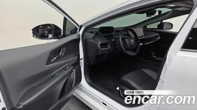 Toyota Prius — Фото автомобиля 10