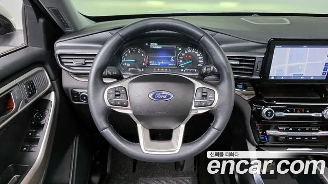 Ford Explorer Generation 6 — Фото автомобиля 13