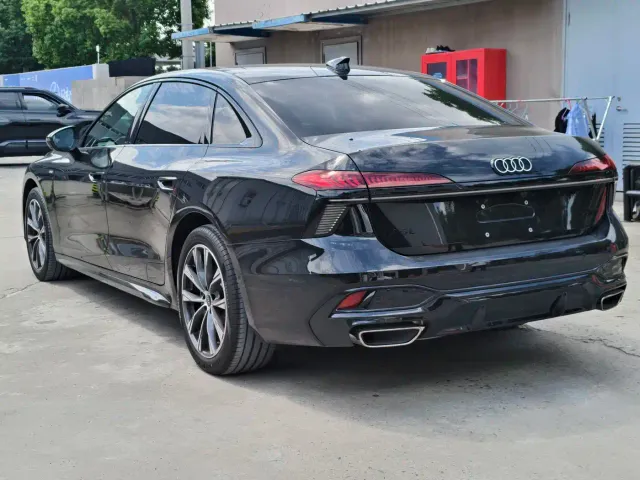 Audi A6L — Фото автомобиля 15