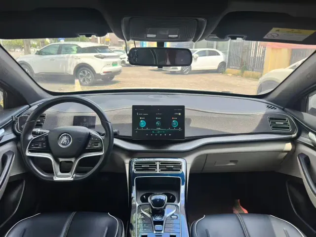 BYD Qin PLUS 2021 EV 500KM Luxury Model — Фото автомобиля 5