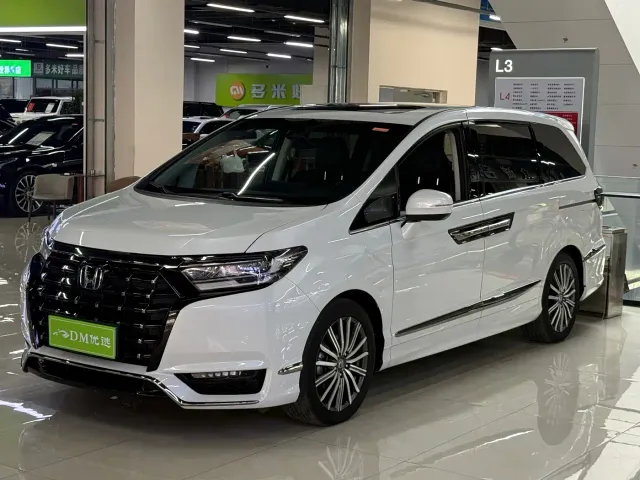Honda Elysion — Фото автомобиля 3