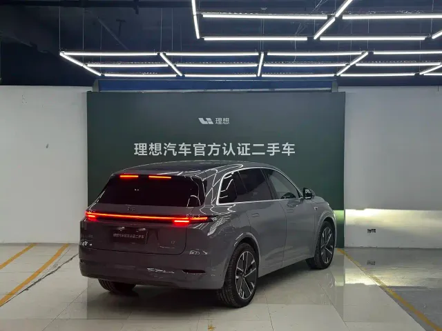 Li Auto L7 — Фото автомобиля 2