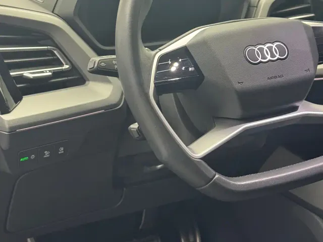 Audi Q5 e-tron — Фото автомобиля 12
