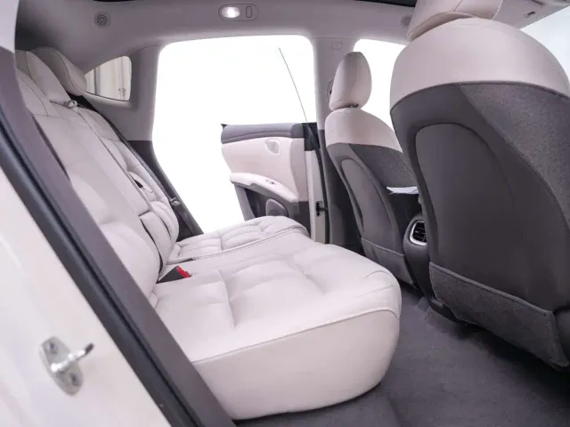 IM Motors LS6 — Фото автомобиля 24