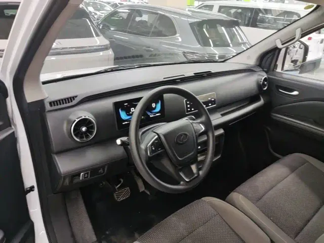 Ruichi New Energy EC75 — Фото автомобиля 9