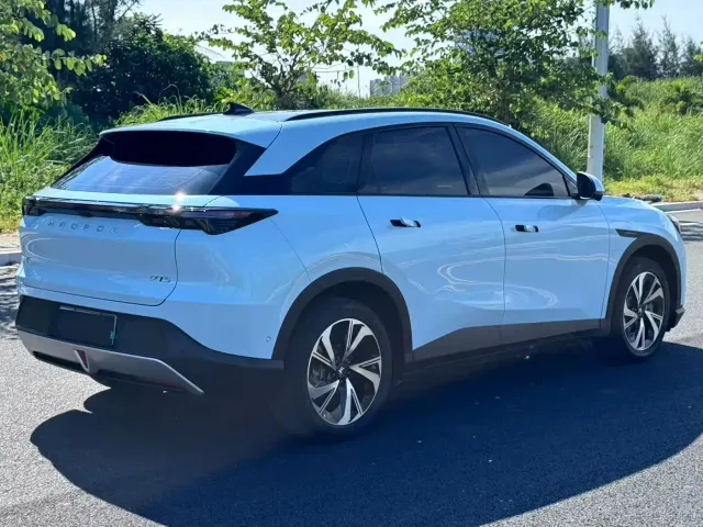Arcfox Alpha T5 — Фото автомобиля 6